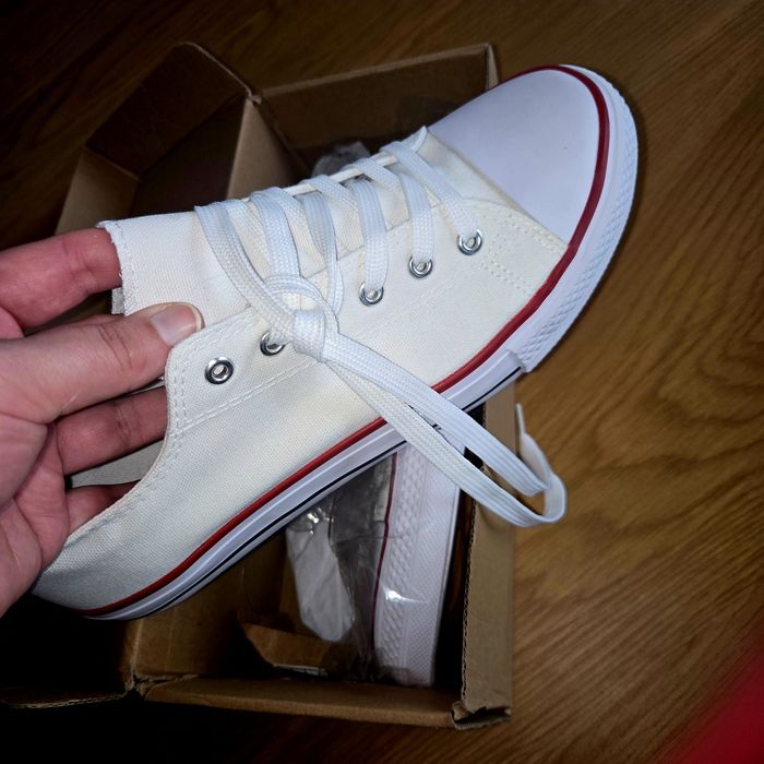 Nowe trampki rozmiar 45