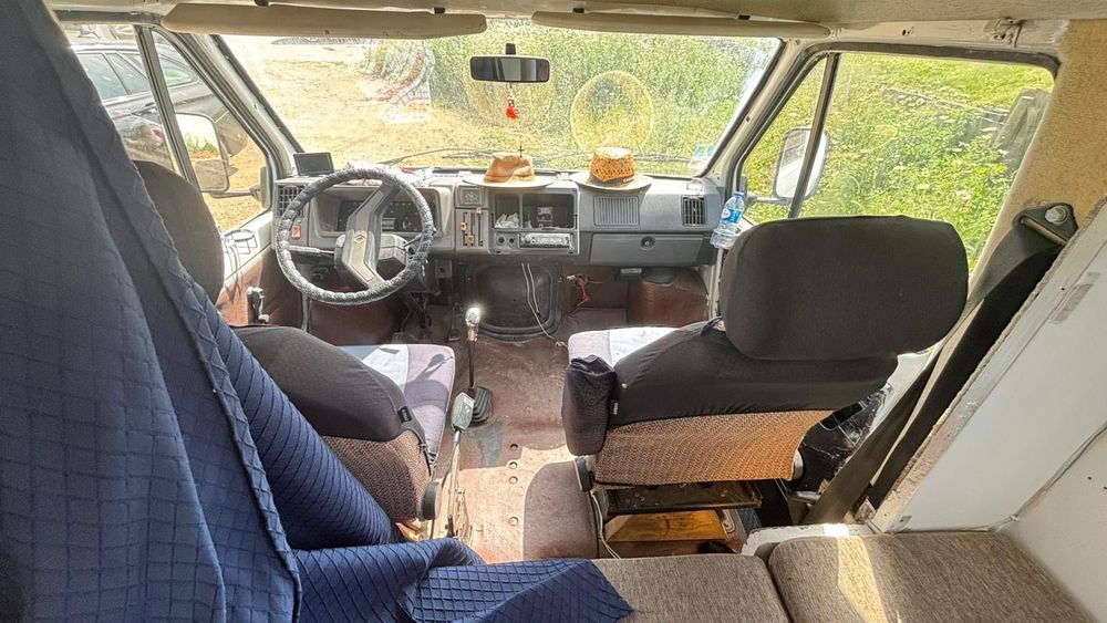 Vende se autocaravana