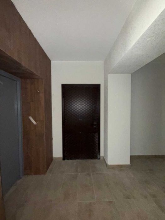 Продаж видової 3кім квартири біля озера, переоформлення в подарунок_AI