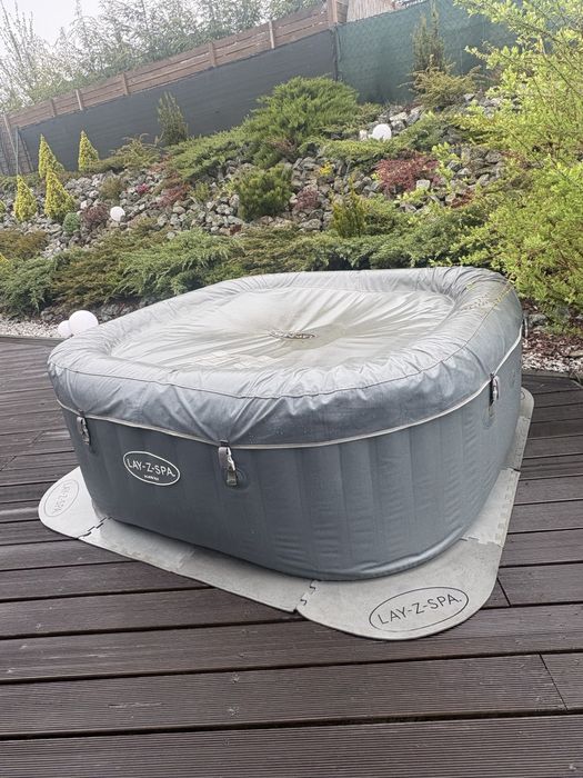 Jacuzzi Lay-Z-Spa Hawaii Bestway - rezerwacja do soboty 12.30