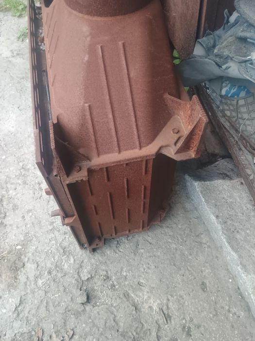 Żeliwny kominek, palenisko