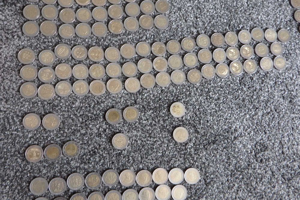 Vendo conjunto de 205 moedas circuladas.