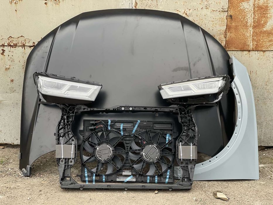 Капот Audi Q5 2017-/ Audi Q5 /решетка Audi Q5