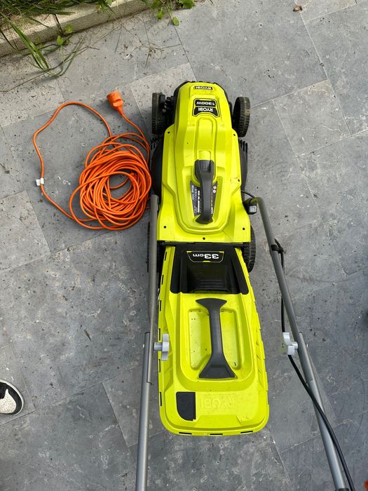 Cortador de relva elétrico RYOBI RLM3313A 1300W