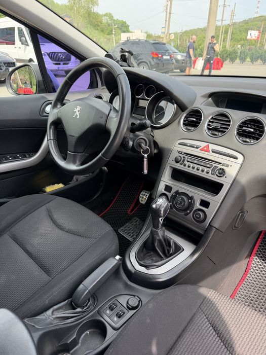 Peugeot 408 1.6 HDI