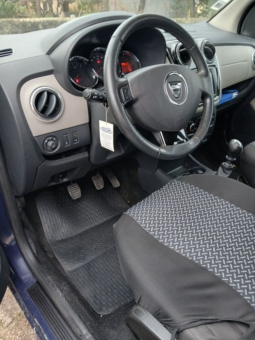 Dacia Lodgy 1.5 dCi Confort 7L 2013