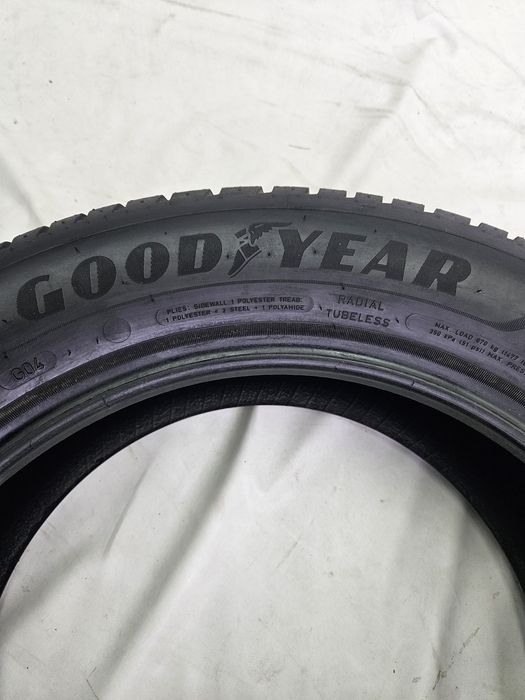 Opona 215/55 R17 GoodYear Vector 4season 2025rok