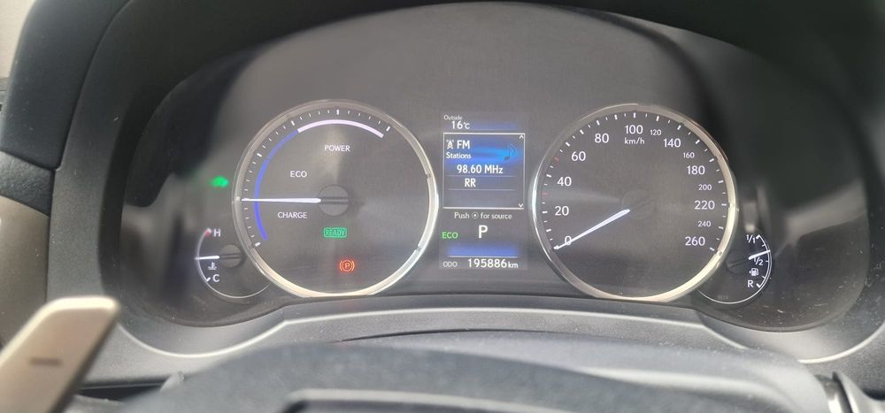 LEXUS IS 300h – O Carro dos Seus Sonhos