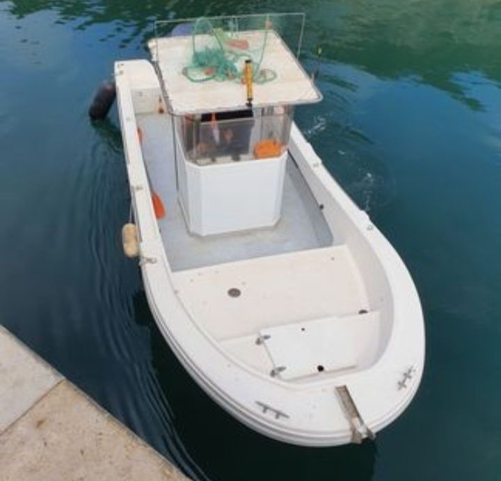 Guarda patrão / Consola / cabine para barco