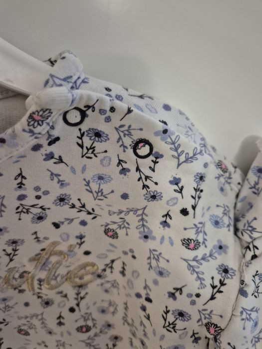 Bluza biała w kwiatki COOL CLUB r. 80