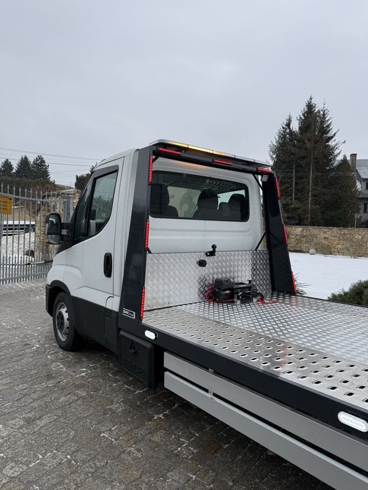 Zabudowa laweta pomoc drogowa mercedes sprinter iveco fiat master vw