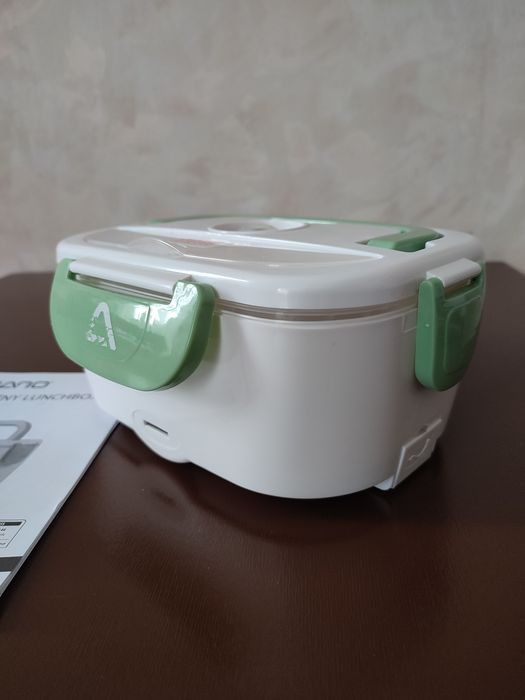 Elektryczny lunch box.