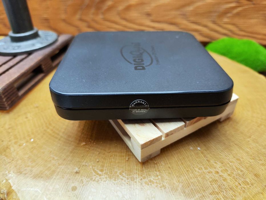 Smart TV Box ANDROID Digiquest KM9 4K HDR Voice Remote Chromecast BT WiFi IPTV Netflix Youtube