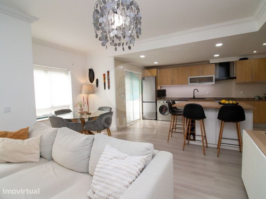 Apartamento T2+1 Duplex com arrecadação - Vila Rosa, Alhos Vedros