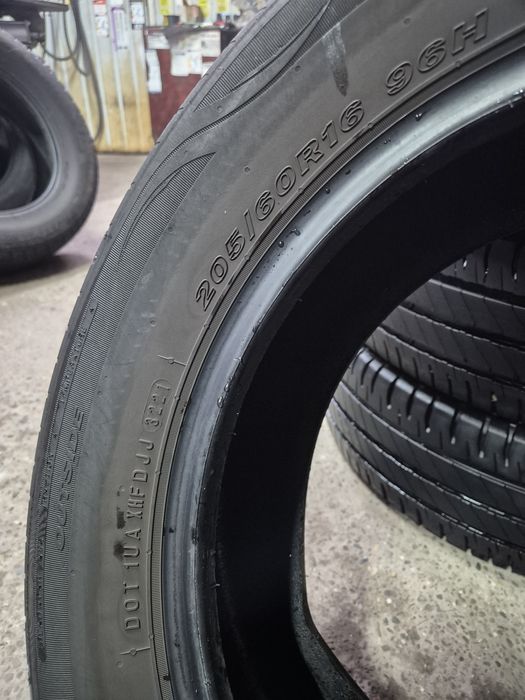 Шини 205/60/16, Nexen,  256)