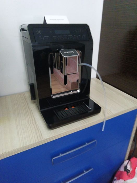 Продам   кавомашину  кофеварка кофемашина Krups