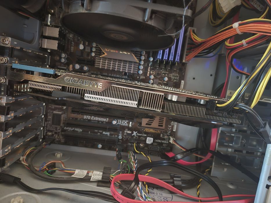 Komputer Stacjonarny Cooler Master, 16GB RAM, Grafika Radeon HD 7900, SSD