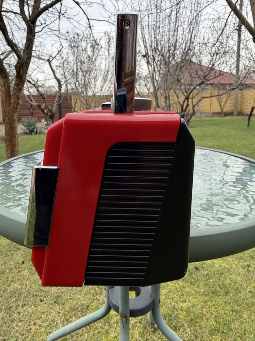 Продам магнитолу Sharp QT-Y2