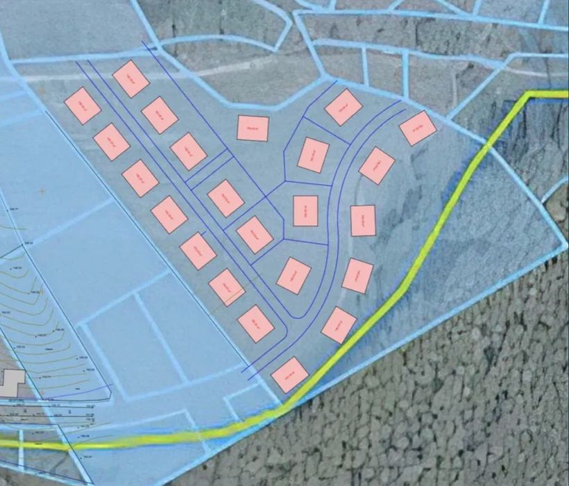 Продаж земельної ділянки 2.5га  біля лісу під котеджну забудову.