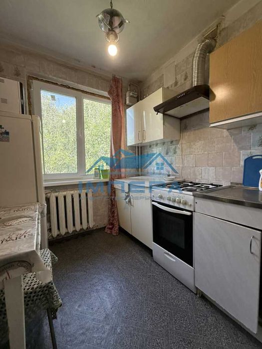 Продаж 4кімнатна квартира під ремонт на Алмазному