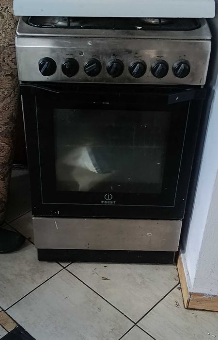Kuchenka gazowa INDESIT