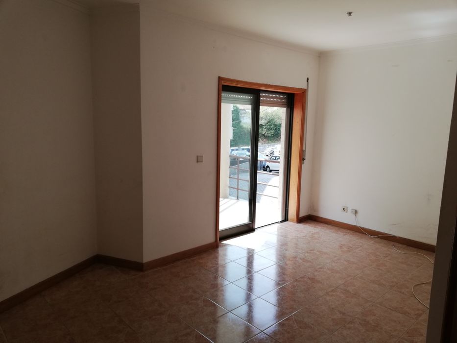 Apartamento T1 Semi Mobilado - Centro Oliveira de Azeméis