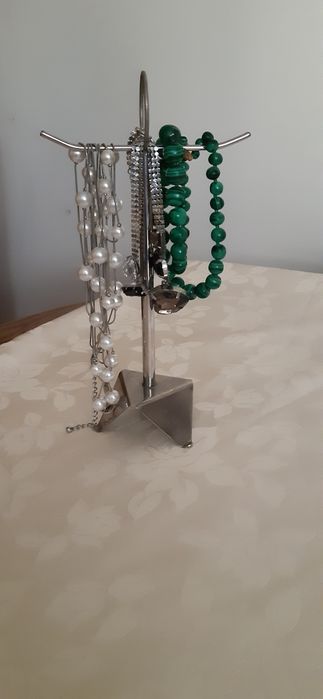 Stojak na biżuterię