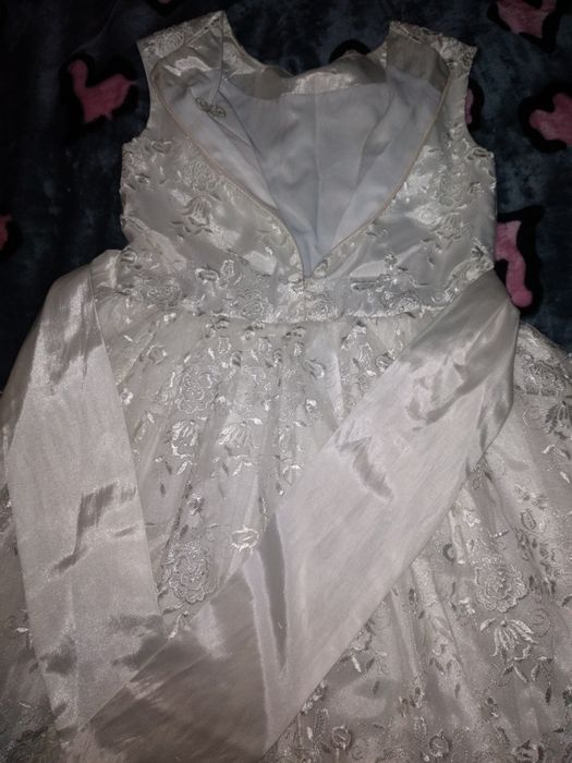 Сукня святкова для дівчинки 140