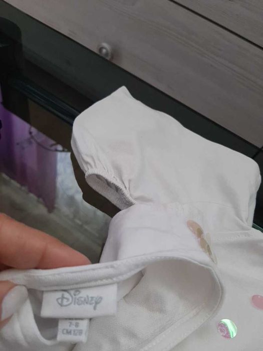 Красива сукня з паєтками