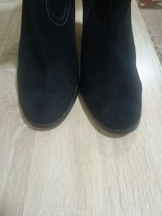 Продам женские сапоги