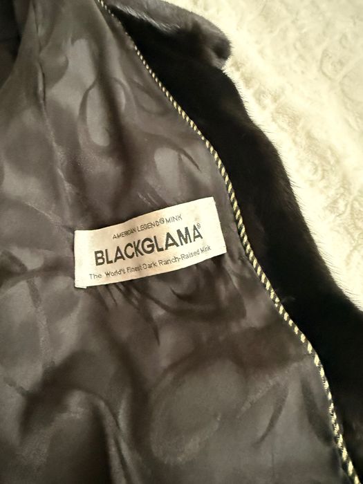 Futro naturalne z norki „Blacklama”
