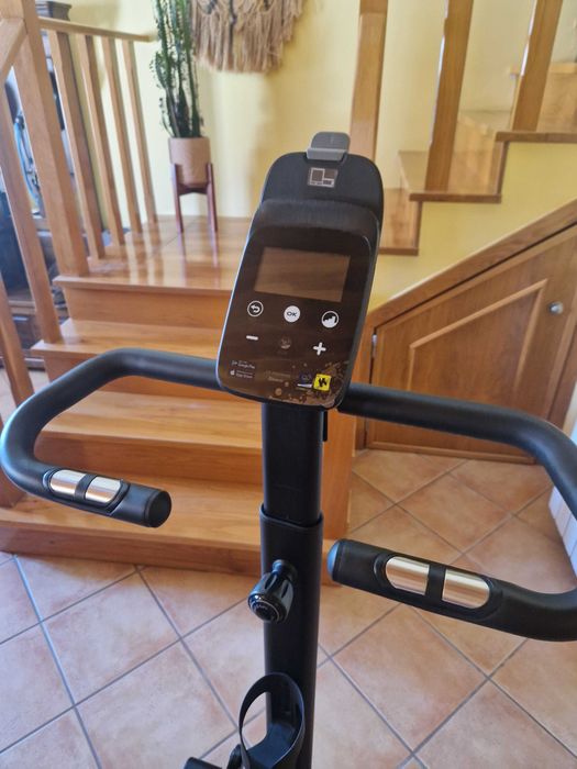DOMYOS - Bicicleta Estática com Resistência Motorizada EB520 B