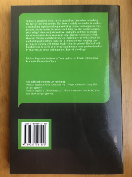 Książka „Concise introduction to Comparative law”