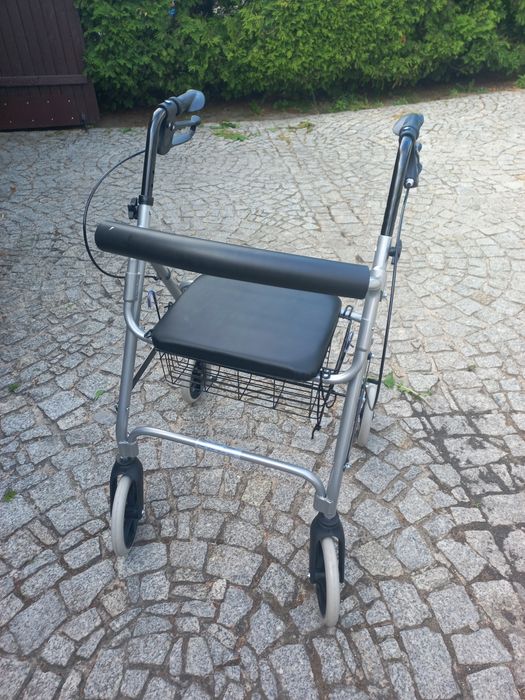 Podpórka rehabilitacyjna na kółkach Wheelie Eco