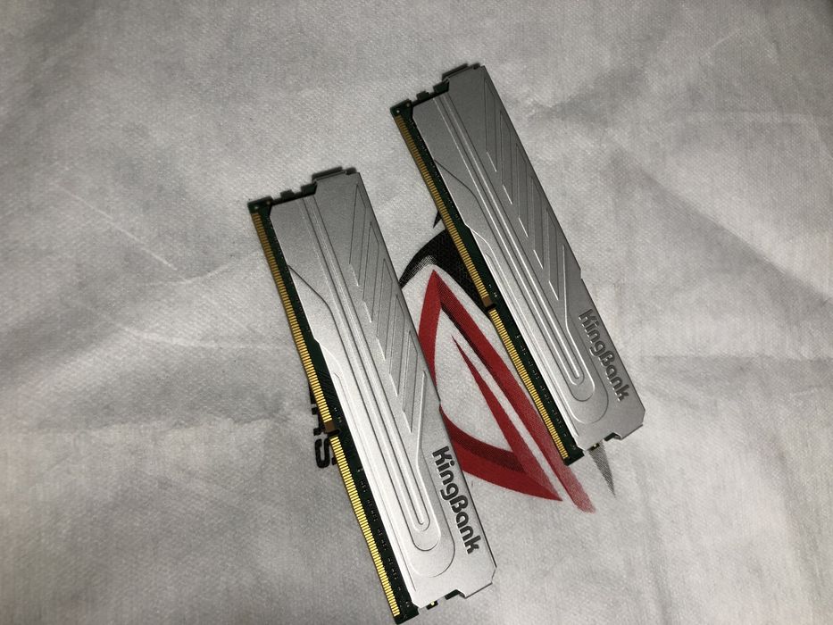 Пять DDR 4 4000MHz KingBank для пк по 8Gb