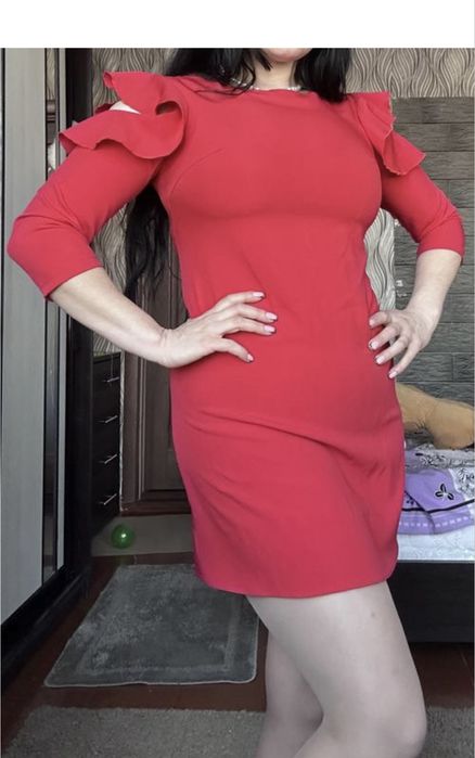 Червона коротка сукня    44-46-48(M-L) Сережки  в подарунок