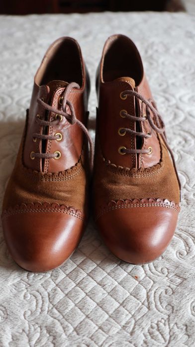 Sapatos elegantes e confortáveis