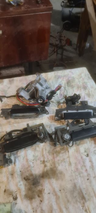 комплект ручок і личинок bmw e34 рест