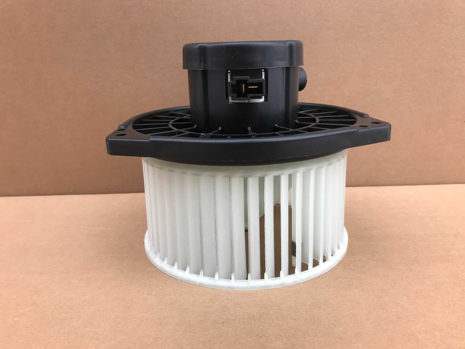 Моторчик печки вентилятор Mitsubishi L200 (05-15)