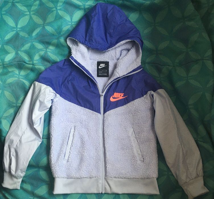 Casaco Infantil Nike Lilás – Tamanho S (128–127 cm)