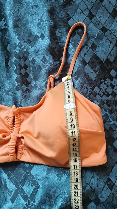 Гарний купальник H&M в новому стані