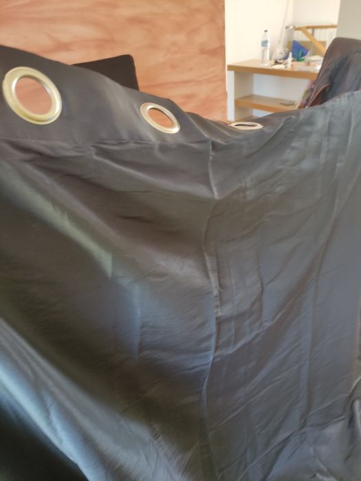 Cortinados pretos