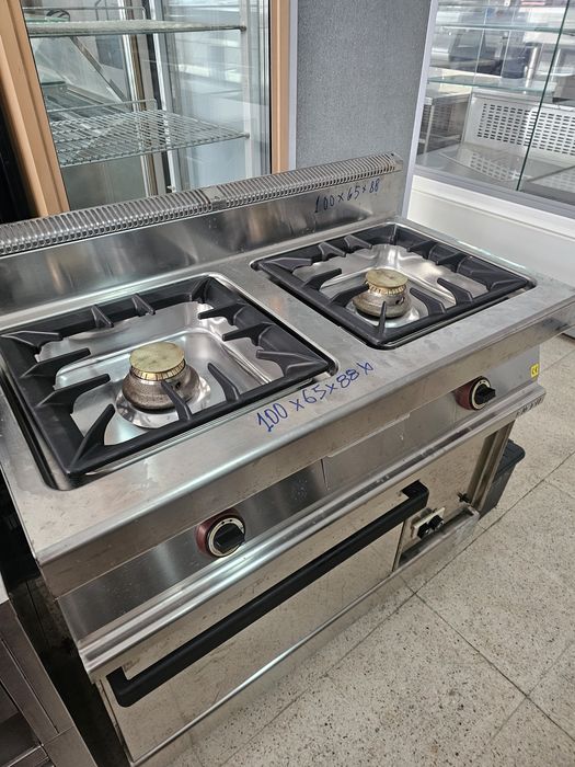 Fogão com forno industrial