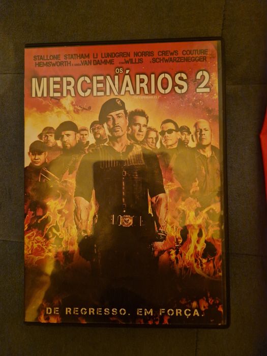 4 dvd em caixa .