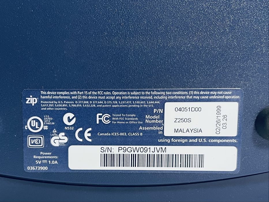 Drive Externa Iomega Zip 250/100 - Com 10 discos extra64552562522369123