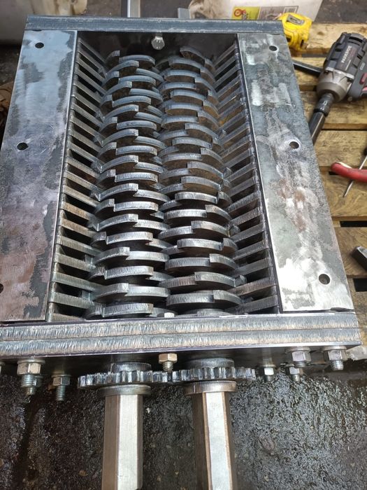 Rozdrabniacz kruszarka kosciarka shredder