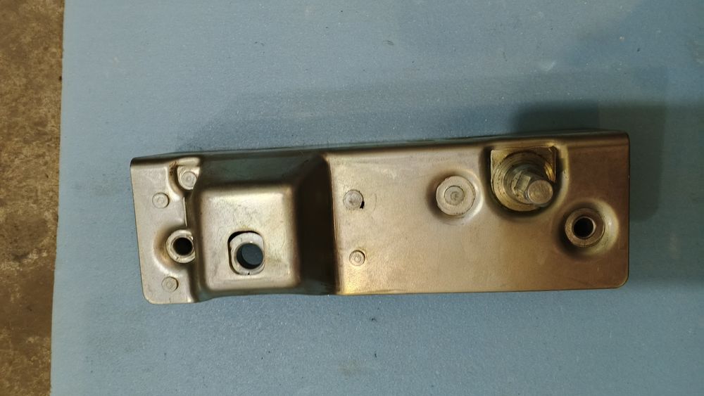 Замок задних дверей Sprinter 903