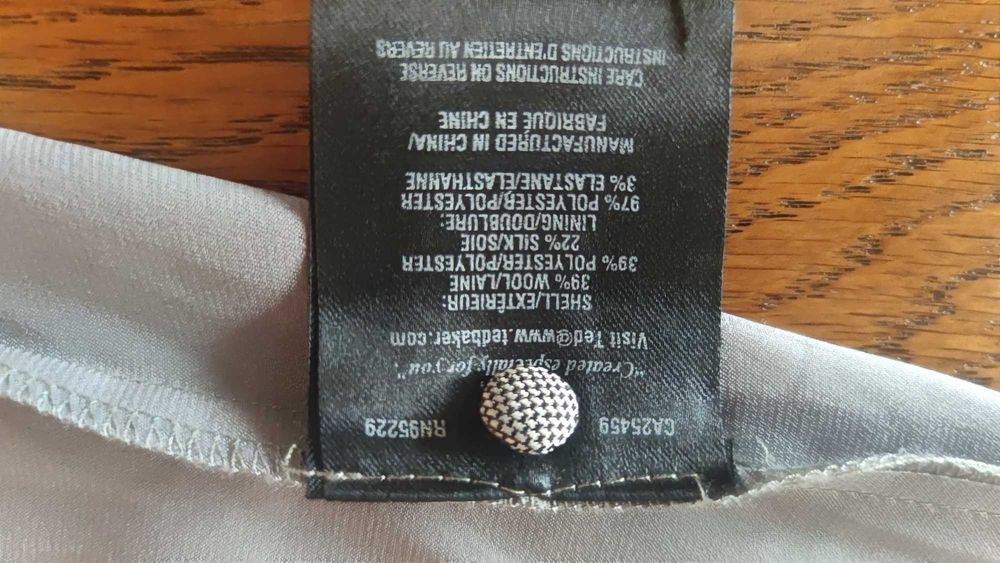 Szara wizytowa sukienka na ramiączkach