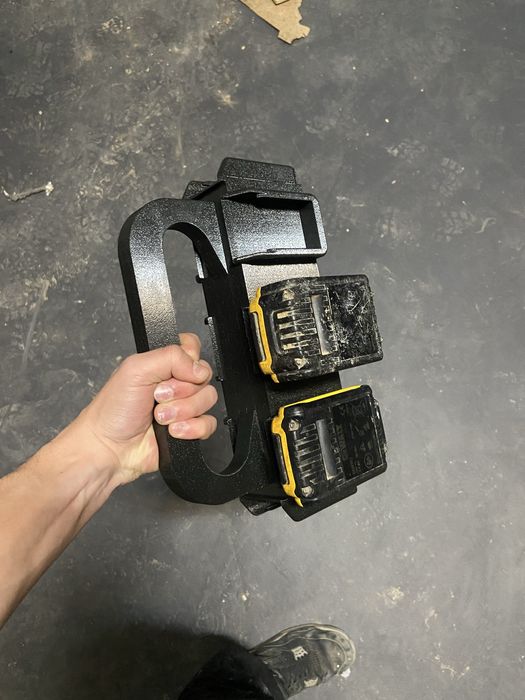 Transporter akumulatorów DeWalt 18V