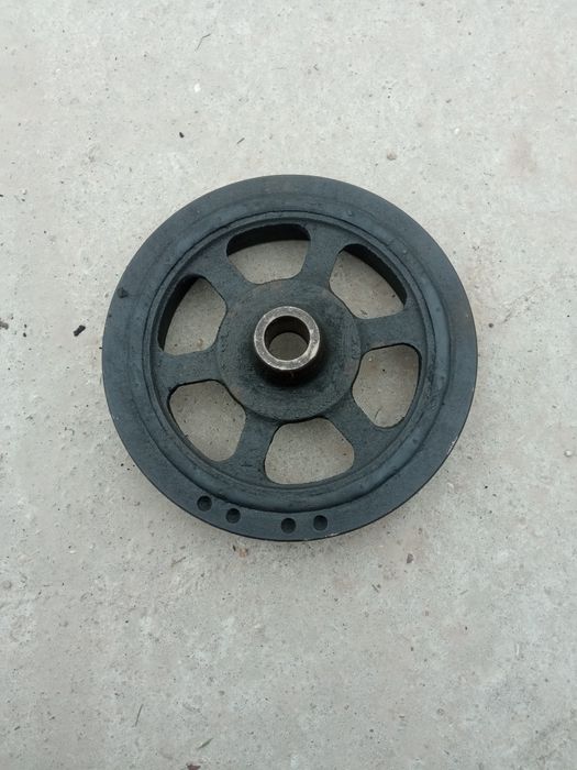 Koło pasowe wału Chrysler Voyager IV 3.3, 3.8  01-07 Dodge Caravan